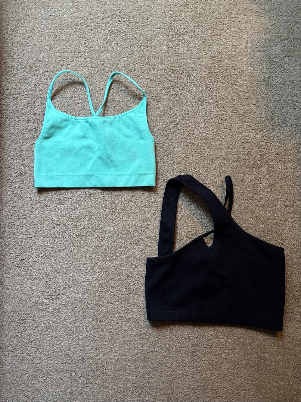 Spiritual Gangster Lot of 2 Yoga Tops Bras XS/S Black and Mint Green